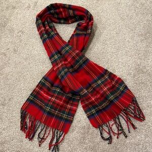 Highlander by  Lochcarron Scotland Red Green Tartan Warm 100% New Wool Scarf